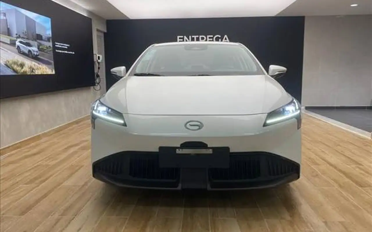 GAC AION ES 55,2 KW ELÉTRICO PLUS — foto 1 de 19