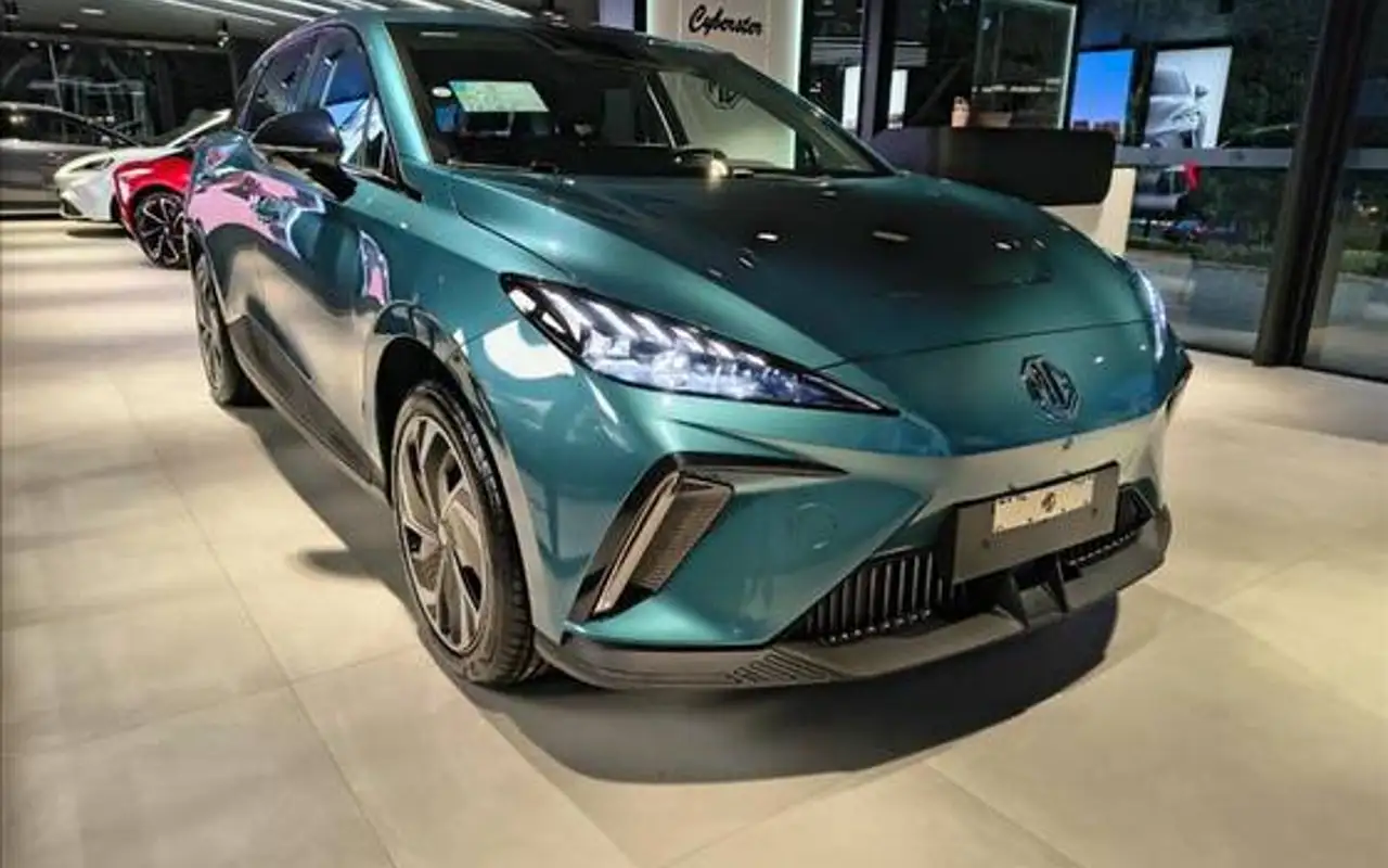 MG 4 64 KW ELÉTRICO LUXURY — foto 1 de 14