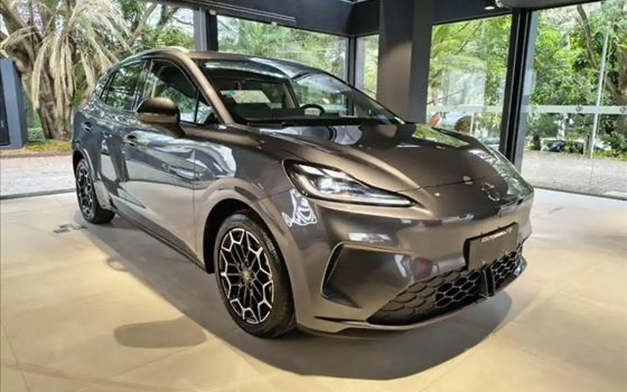 MG 4 URBAN 43 KW ELÉTRICO LUXURY — foto 1 de 11