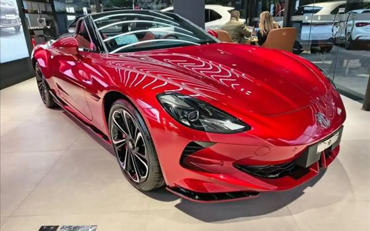 MG CYBERSTER 77 KW ELÉTRICO GT AWD — foto 1 de 14