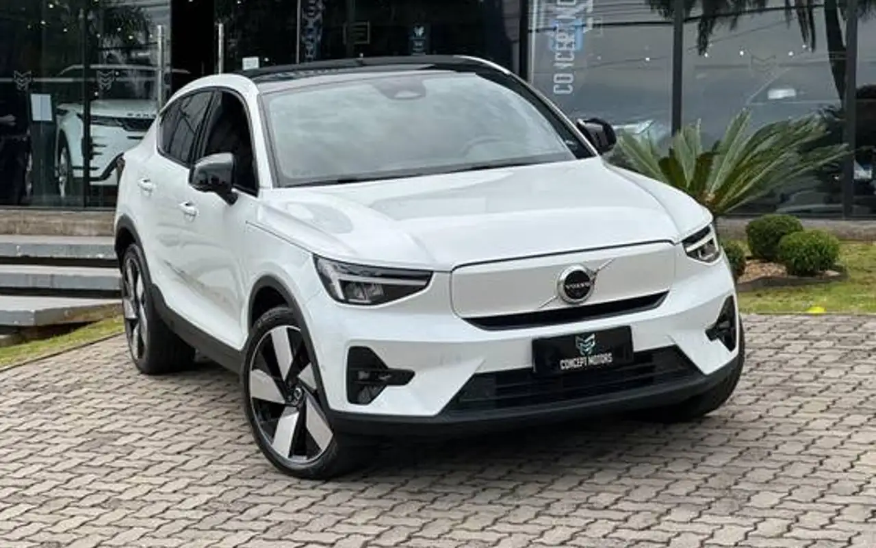 VOLVO C40 P8 RECHARGE TWIN ELECTRIC ULTIMATE AWD — foto 1 de 19