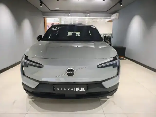 VOLVO EX30 69 KW ELÉTRICO PERFORMANCE ULTRA em Santos, SP