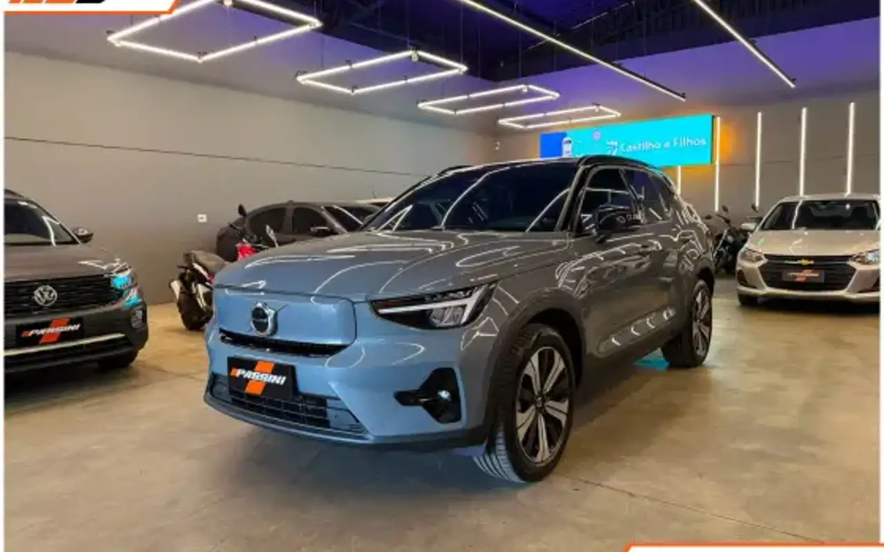 VOLVO XC40 P6 RECHARGE ELECTRIC PLUS — foto 1 de 20