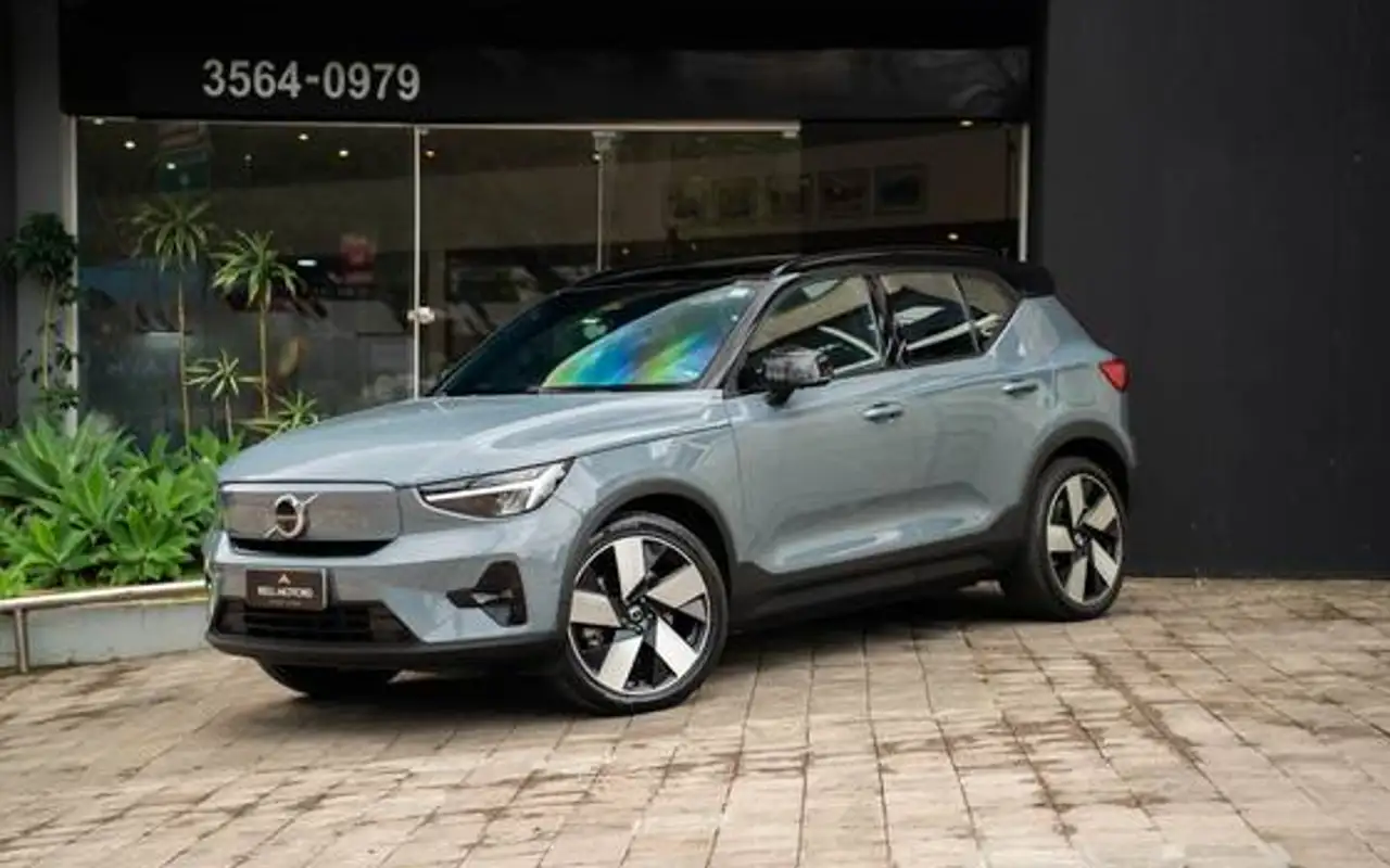 VOLVO XC40 P8 RECHARGE TWIN ELECTRIC ULTIMATE AWD — foto 1 de 10