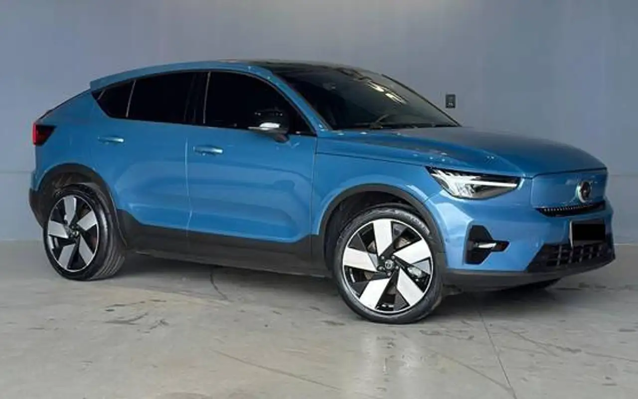 VOLVO C40 P8 RECHARGE TWIN ELECTRIC ULTIMATE AWD — foto 1 de 7