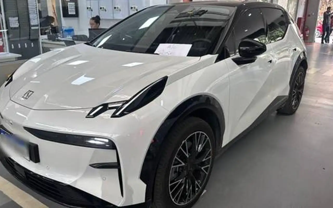 ZEEKR X 66 KW ELÉTRICO FLAGSHIP AWD — foto 1 de 4