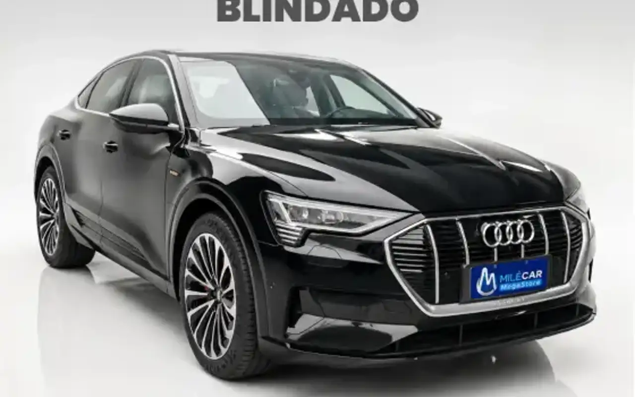 AUDI E-TRON ELÉTRICO SPORTBACK PERFORMANCE QUATTRO — foto 1 de 11