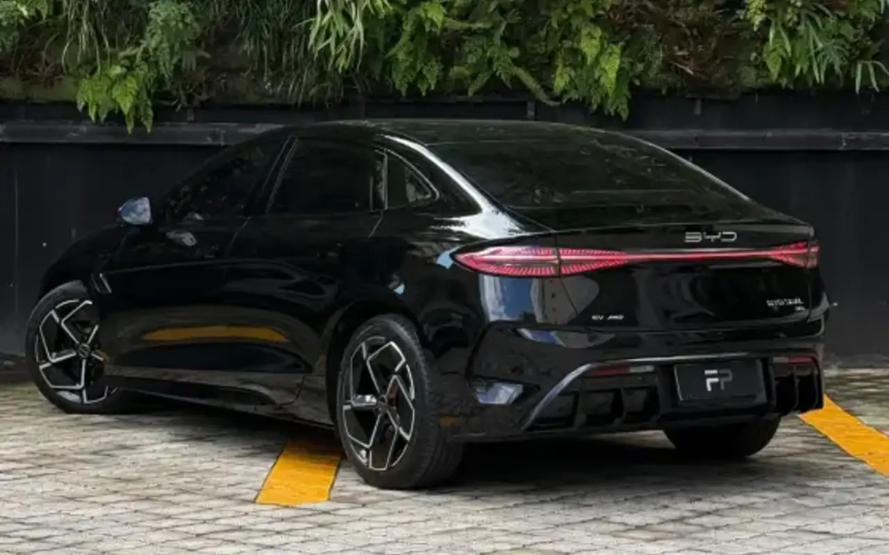 BYD SEAL 82,5 KW ELÉTRICO AWD — foto 1 de 20