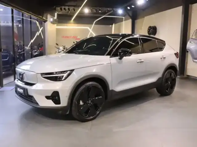 VOLVO EC40 P8 RECHARGE TWIN ELECTRIC ULTRA AWD em São Paulo, SP