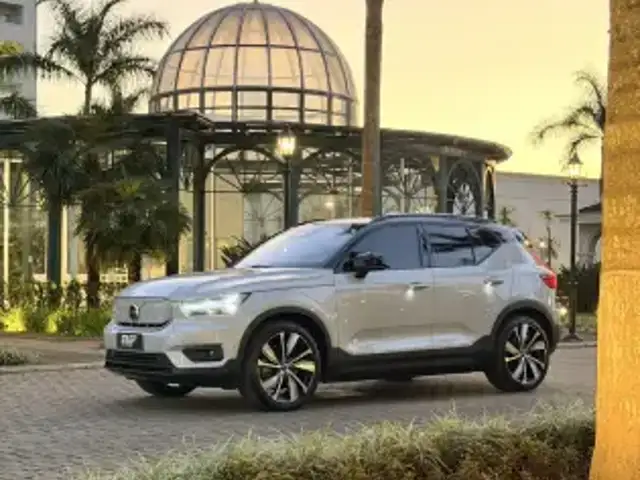 VOLVO XC40 P8 RECHARGE ELECTRIC BEV PURE AWD em São Paulo, SP