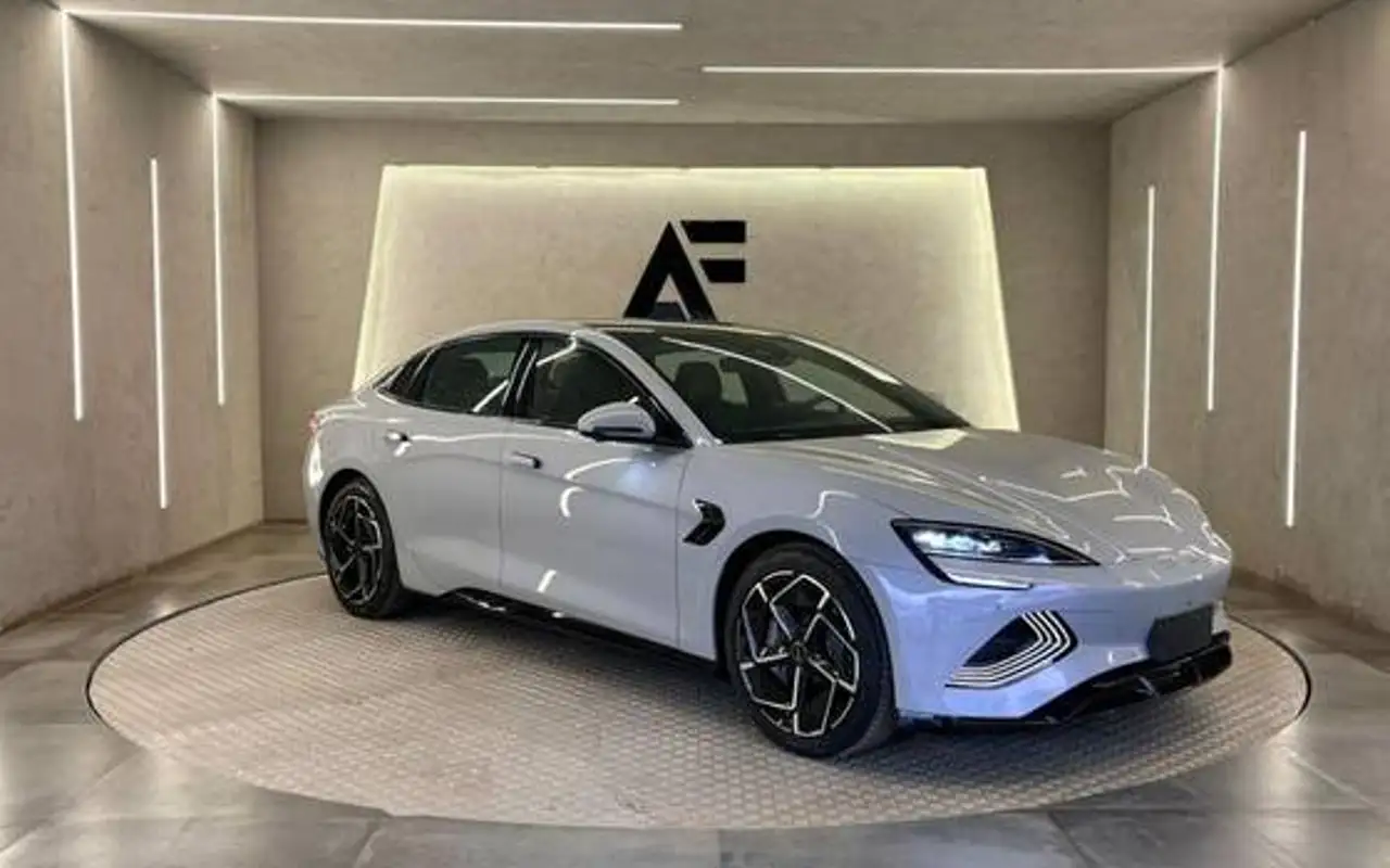 BYD SEAL 82,5 KW ELÉTRICO AWD — foto 1 de 16