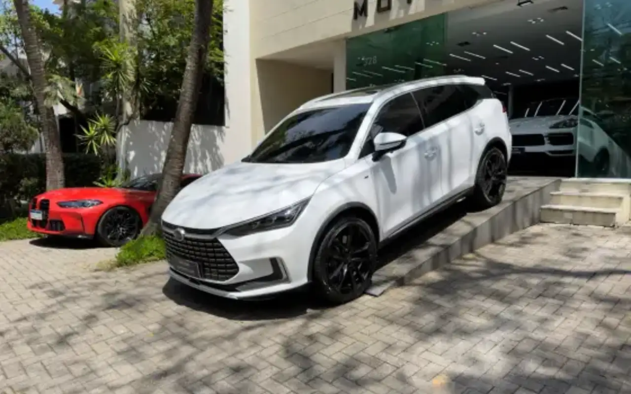BYD TAN ELÉTRICO AWD — foto 1 de 8
