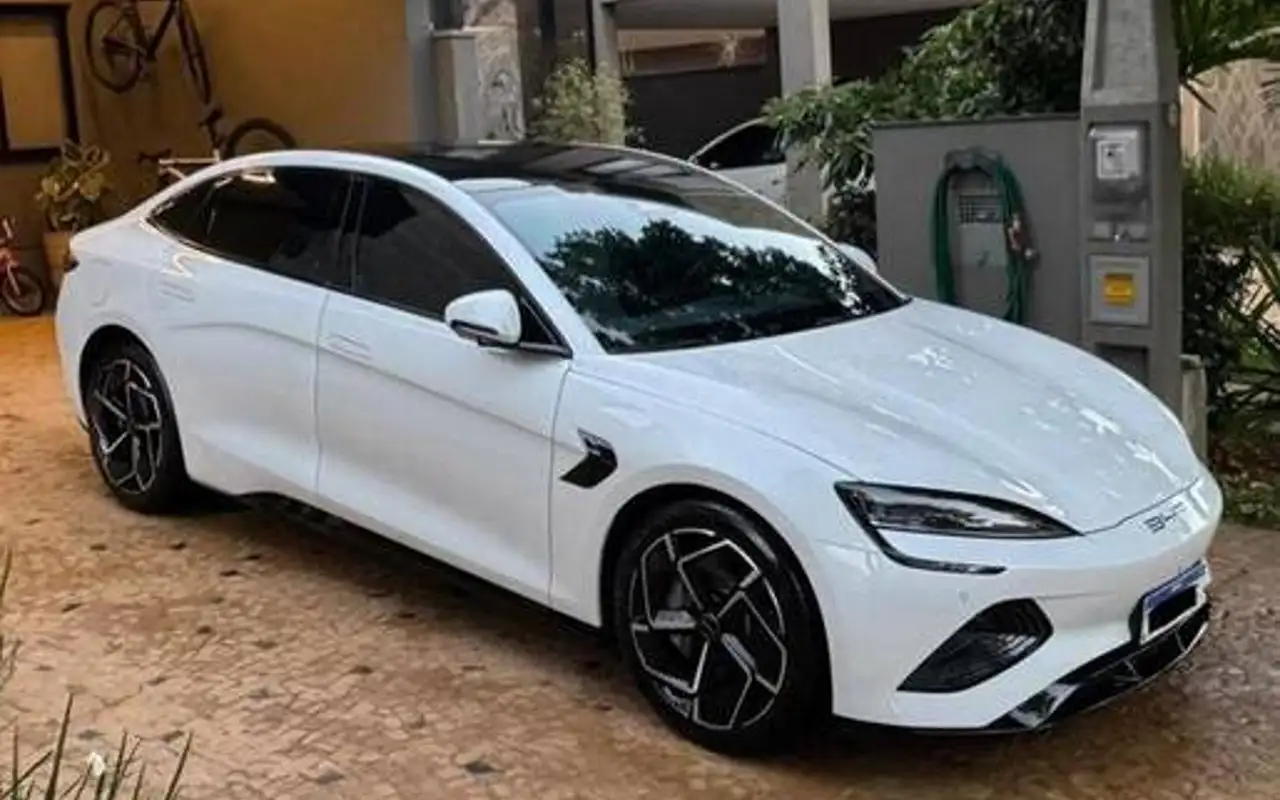 BYD SEAL 82,5 KW ELÉTRICO AWD — foto 1 de 4
