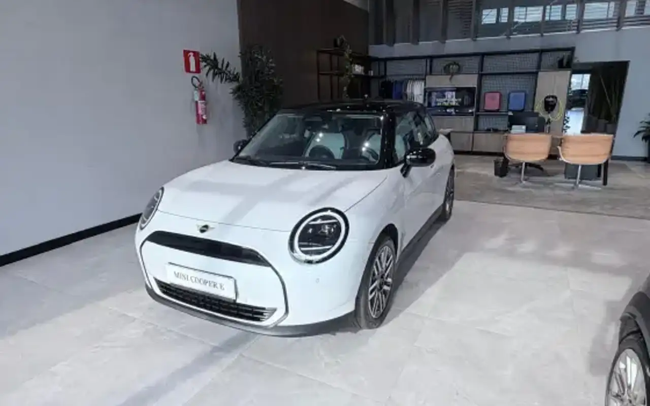MINI COOPER 40,7 KW ELÉTRICO 2P E — foto 1 de 9