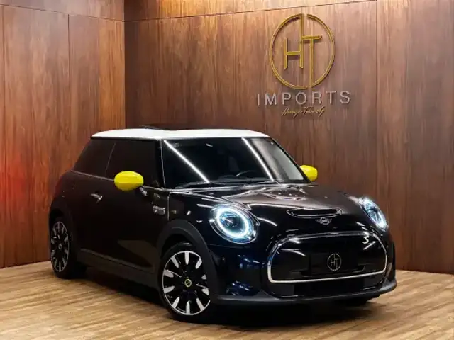 MINI COOPER SE EXCLUSIVE 2P ELÉTRICO em Florianópolis, SC