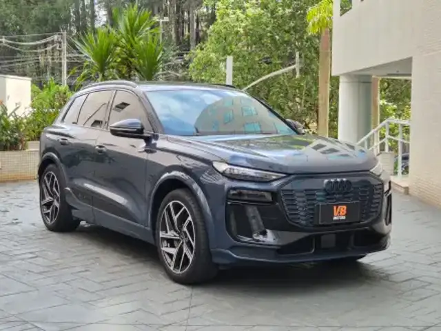 AUDI Q6 E-TRON 100 KW ELÉTRICO PERFORMANCE BLACK QUATTRO em Santana de Parnaíba, SP