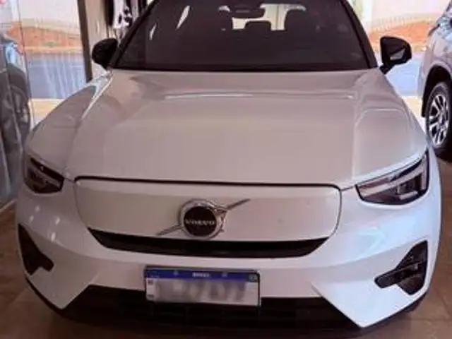 VOLVO XC40 P6 RECHARGE ELECTRIC PLUS em Jales, SP