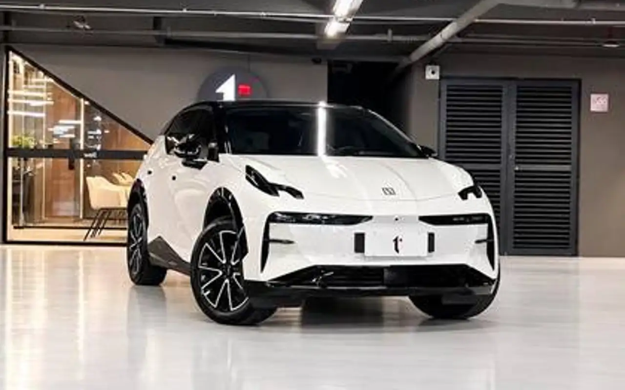 ZEEKR X 66 KW ELÉTRICO PREMIUM — foto 1 de 20