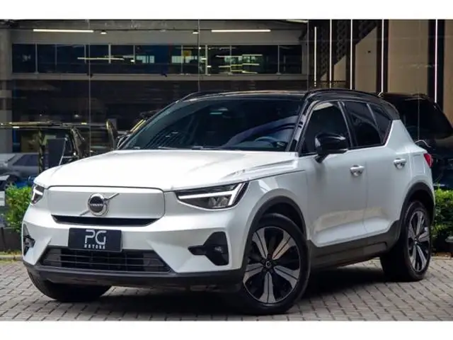 VOLVO XC40 P6 RECHARGE ELECTRIC PLUS em São Paulo, SP