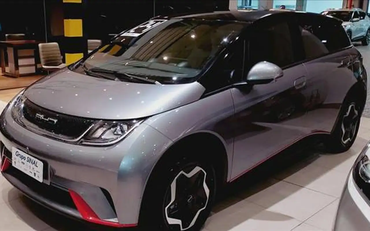 BYD DOLPHIN 44,9 KW ELÉTRICO — foto 1 de 11