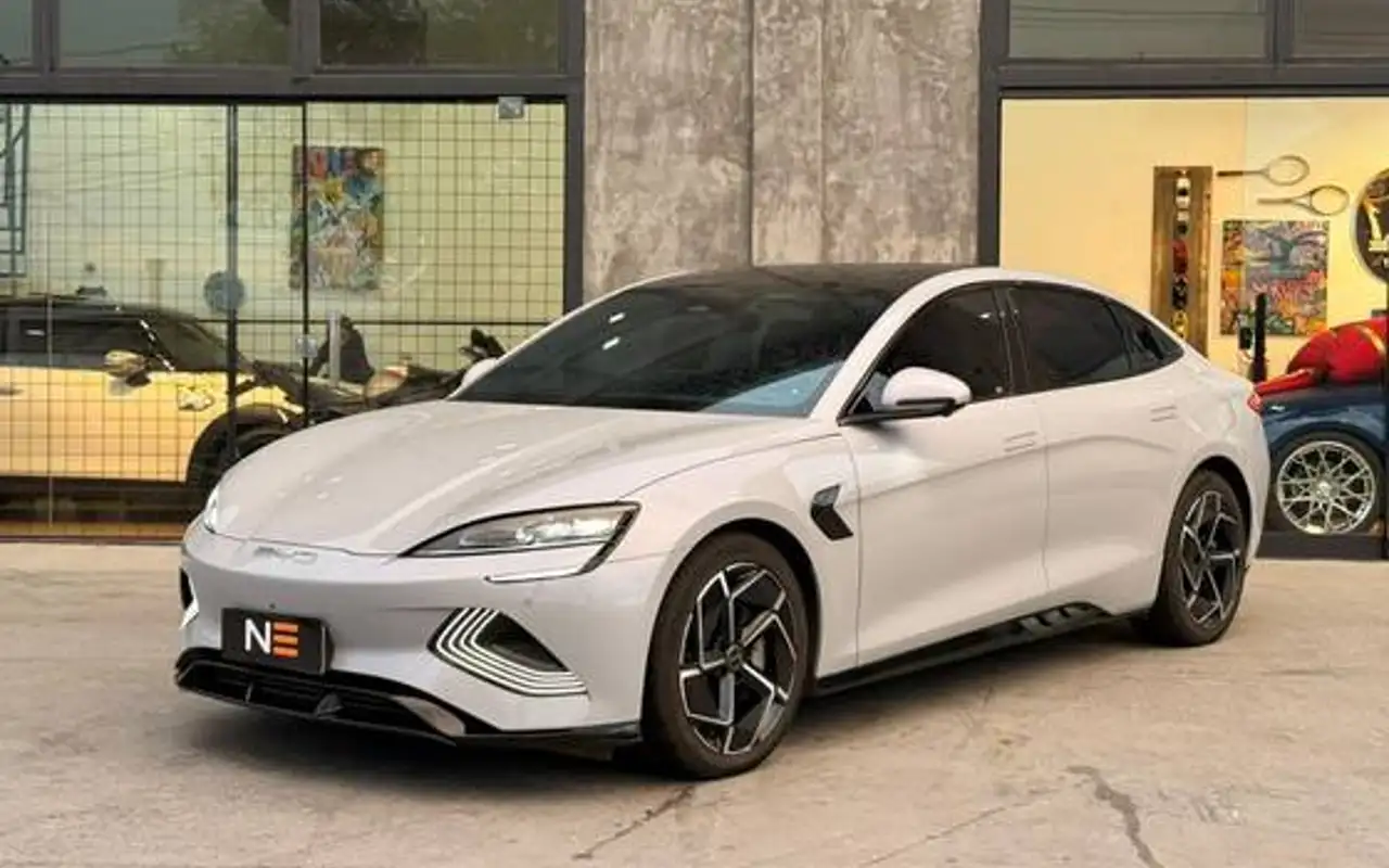BYD SEAL 82,5 KW ELÉTRICO AWD — foto 1 de 8