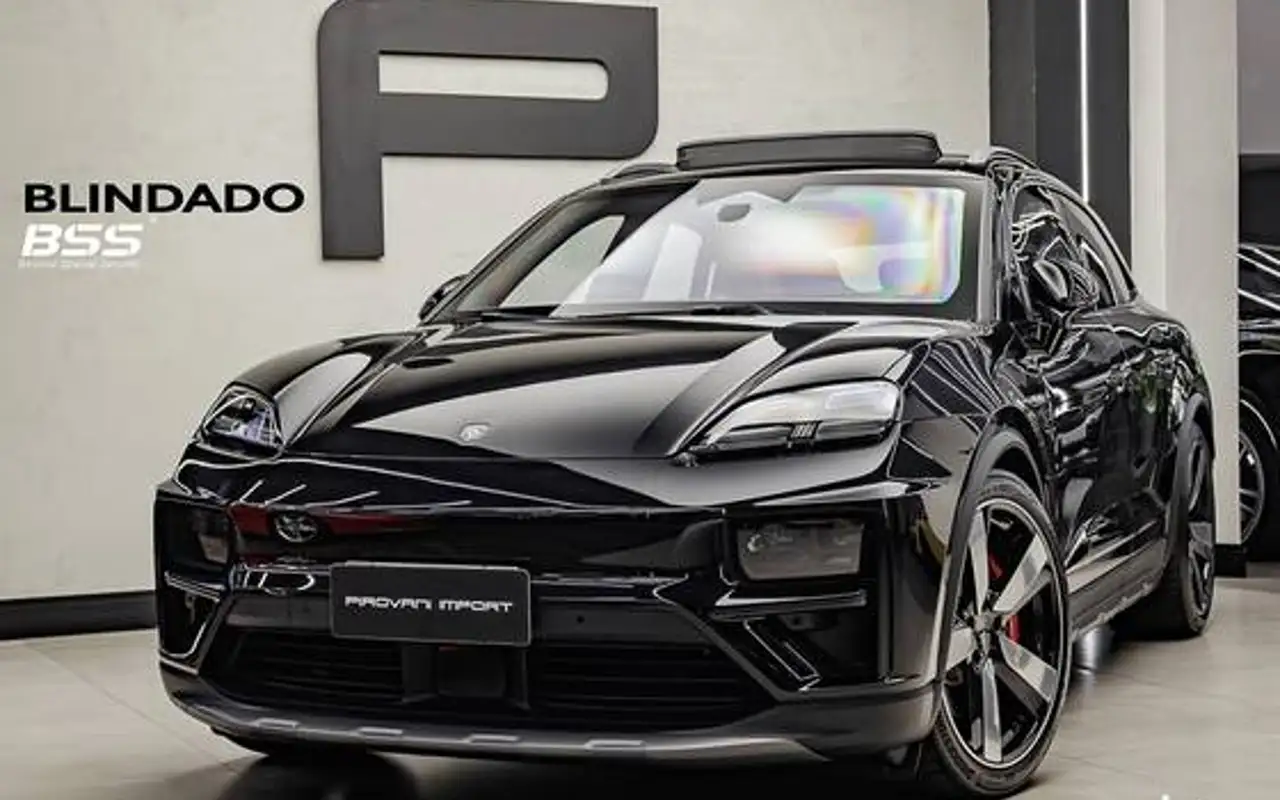 PORSCHE MACAN TURBO ELÉTRICO — foto 1 de 16