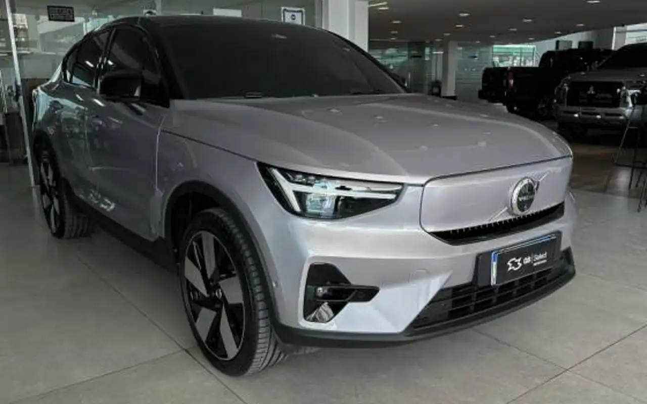 VOLVO EC40 P8 RECHARGE TWIN ELECTRIC ULTRA AWD — foto 1 de 20