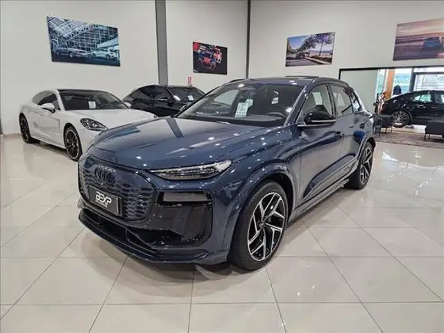 AUDI Q6 E-TRON 100 KW ELÉTRICO PERFORMANCE BLACK QUATTRO em Barueri, SP