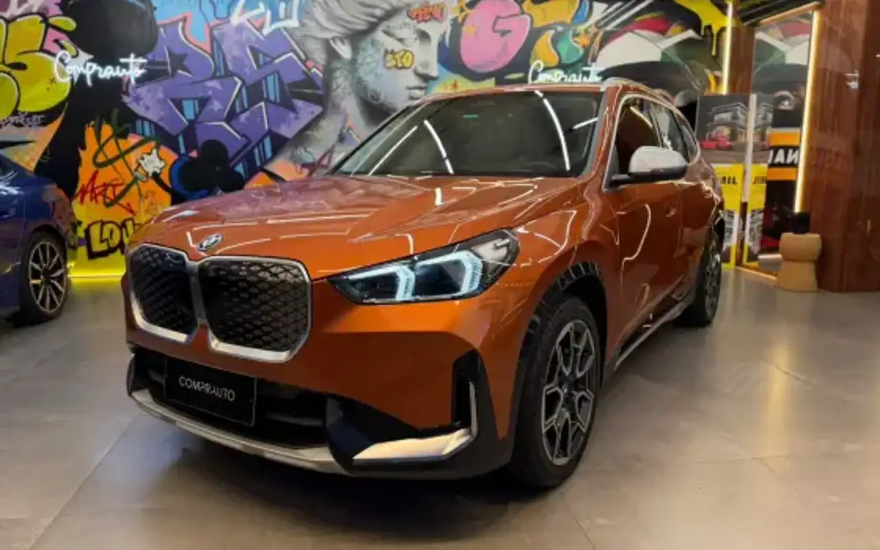BMW iX1 ELÉTRICO eDRIVE20 X LINE — foto 1 de 20
