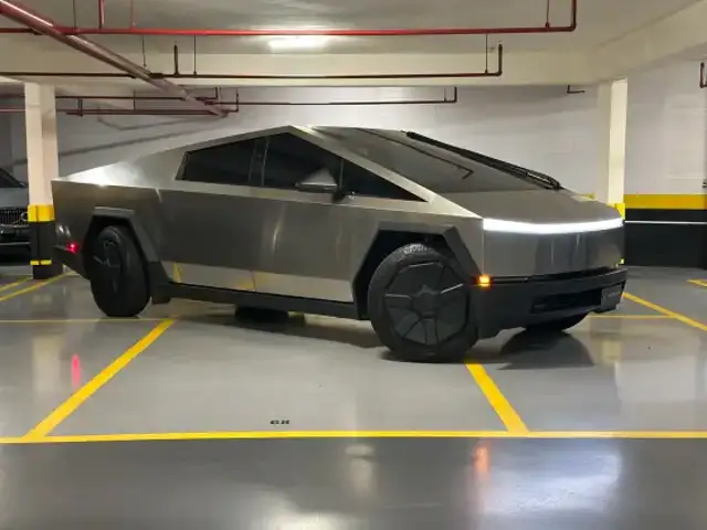 TESLA CYBERTRUCK 122,4 KW ELÉTRICO AWD em São Paulo, SP