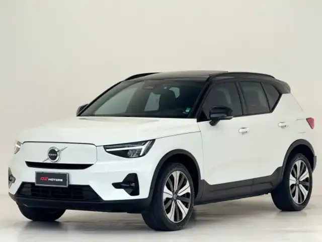 VOLVO XC40 P6 RECHARGE ELECTRIC PLUS em Palhoça, SC