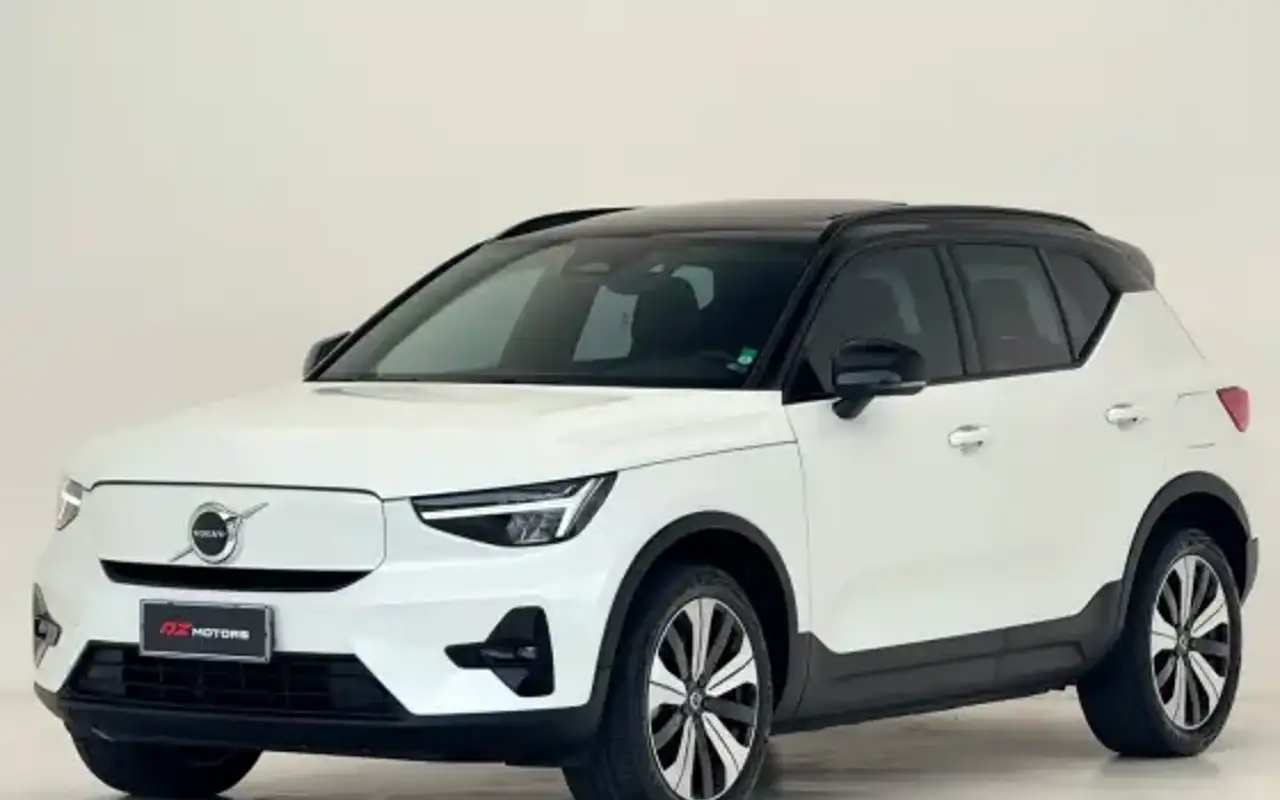 VOLVO XC40 P6 RECHARGE ELECTRIC PLUS — foto 1 de 19