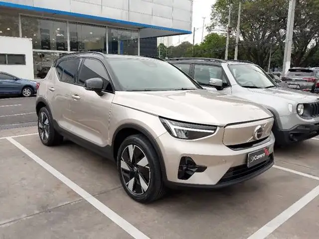 VOLVO XC40 P6 RECHARGE ELECTRIC PLUS em São Paulo, SP