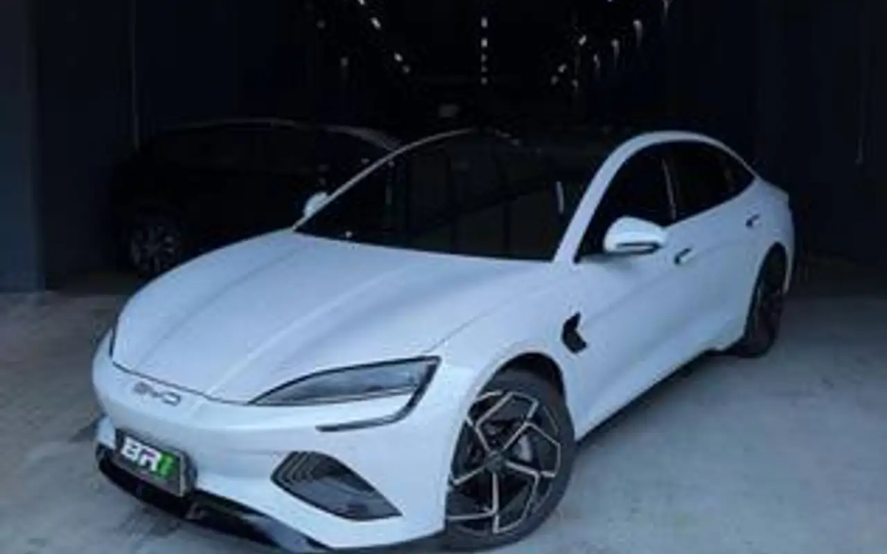 BYD SEAL 82,5 KW ELÉTRICO AWD — foto 1 de 13