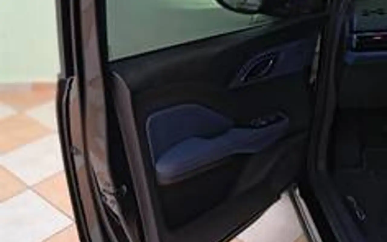 BYD DOLPHIN MINI 38 KW ELÉTRICO 5L — foto 1 de 8