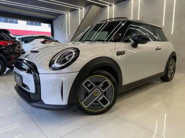 MINI COOPER SE SPORT 2P ELÉTRICO em Barueri, SP