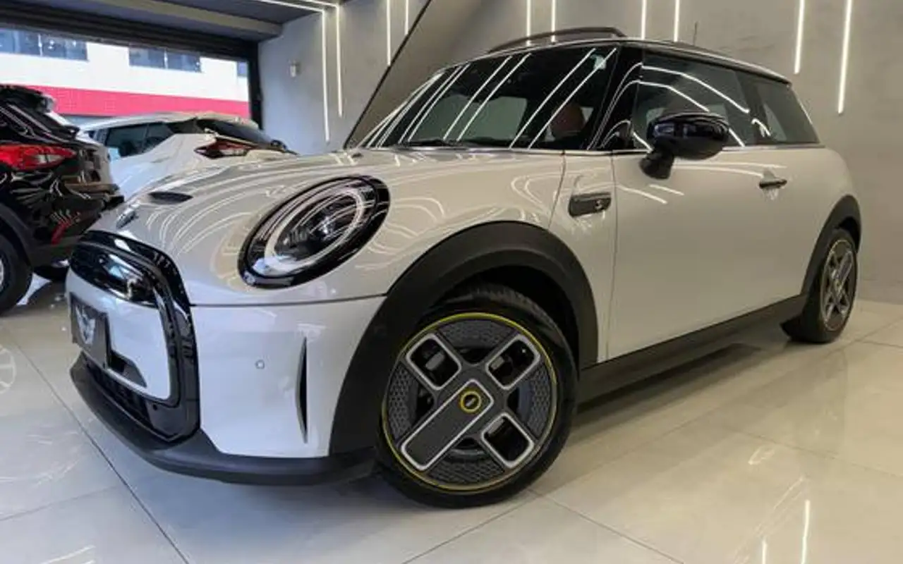 MINI COOPER SE SPORT 2P ELÉTRICO — foto 1 de 15
