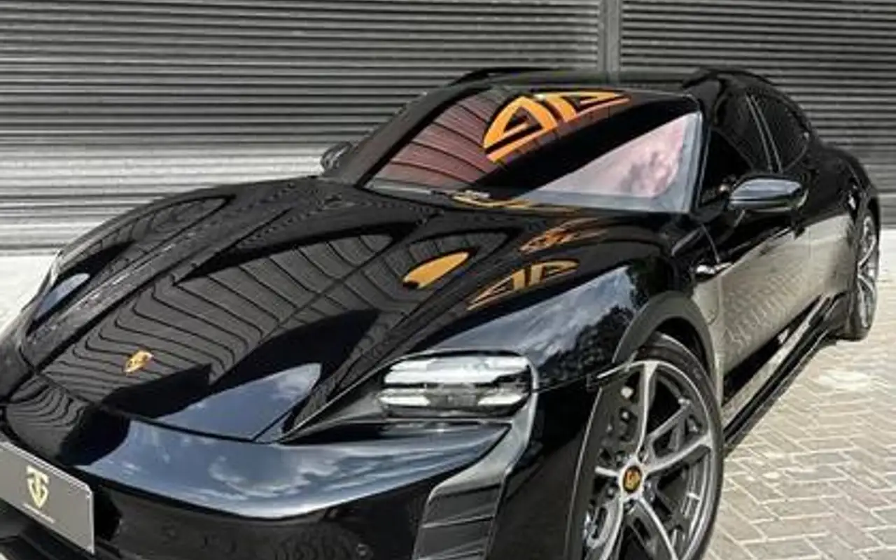 PORSCHE TAYCAN 4S CROSS TURISMO ELÉTRICO — foto 1 de 5