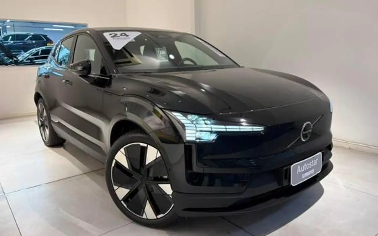 VOLVO EX30 69 KW ELÉTRICO ULTRA — foto 1 de 11