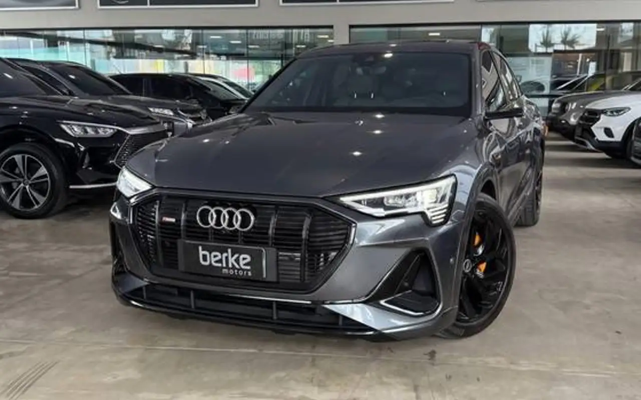 AUDI E-TRON ELÉTRICO SPORTBACK PERFORMANCE BLACK QUATTRO — foto 1 de 5