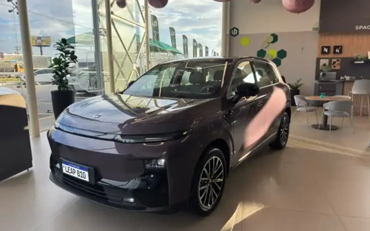 LEAPMOTOR B10 56,2 KW BEV — foto 1 de 16