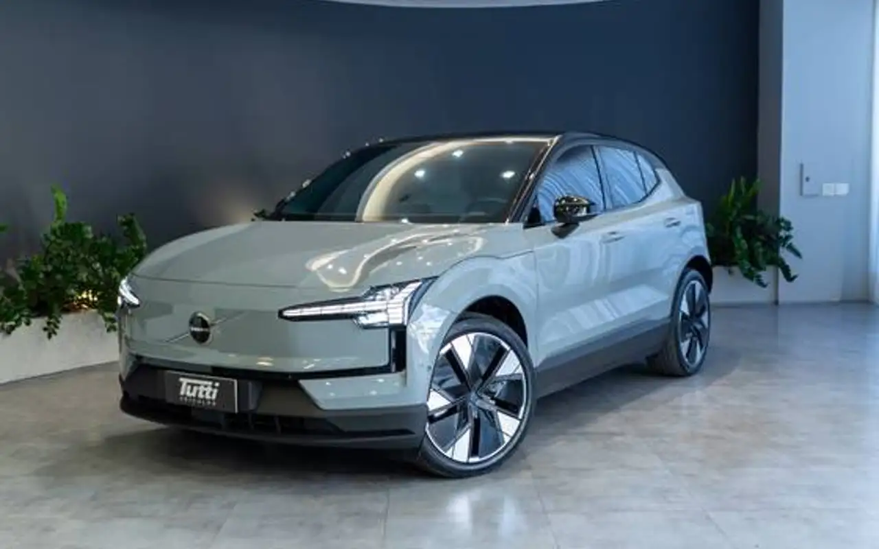 VOLVO EX30 69 KW ELÉTRICO PERFORMANCE ULTRA — foto 1 de 20