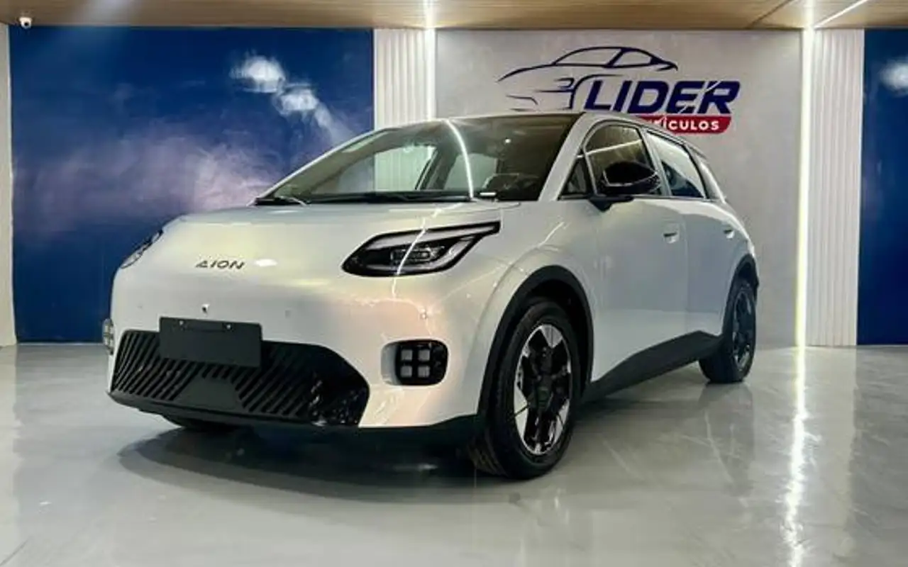 GAC AION UT 44,12 KW ELÉTRICO PREMIUM — foto 1 de 11
