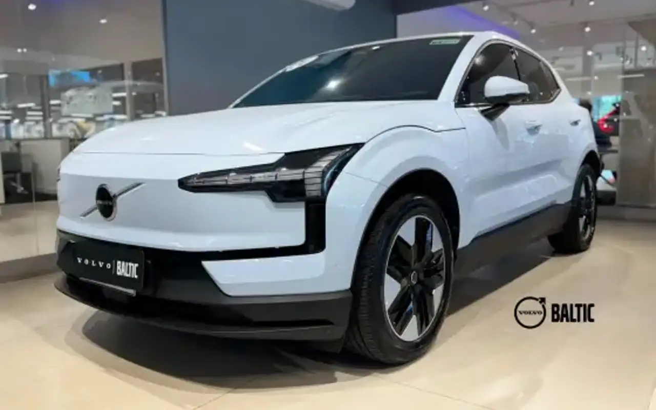 VOLVO EX30 69 KW ELÉTRICO CORE — foto 1 de 13