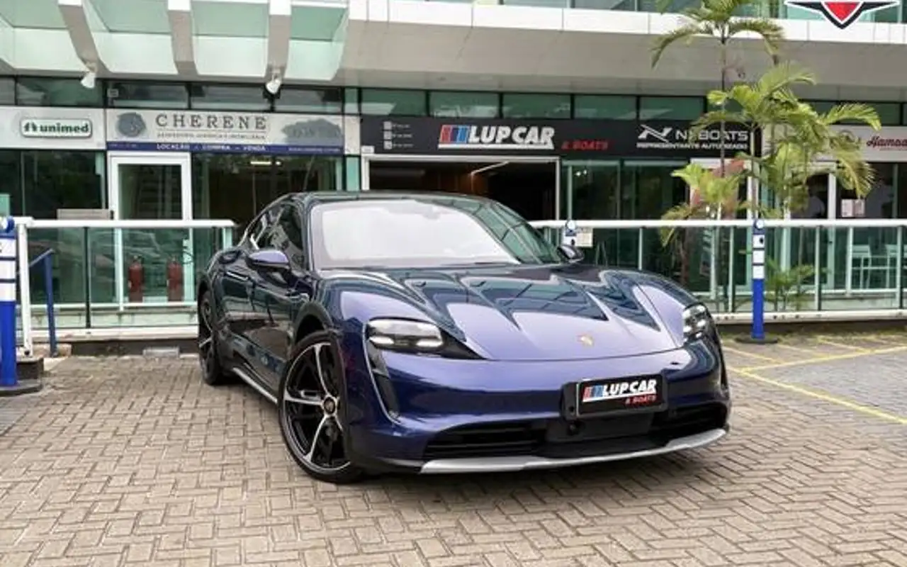 PORSCHE TAYCAN 4 CROSS TURISMO ELÉTRICO — foto 1 de 18