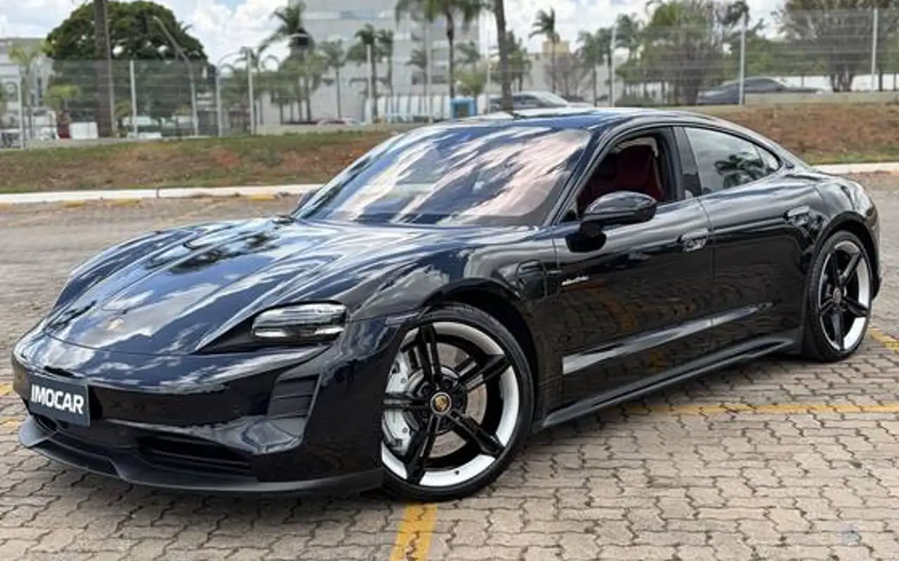PORSCHE TAYCAN 4S ELÉTRICO — foto 1 de 18