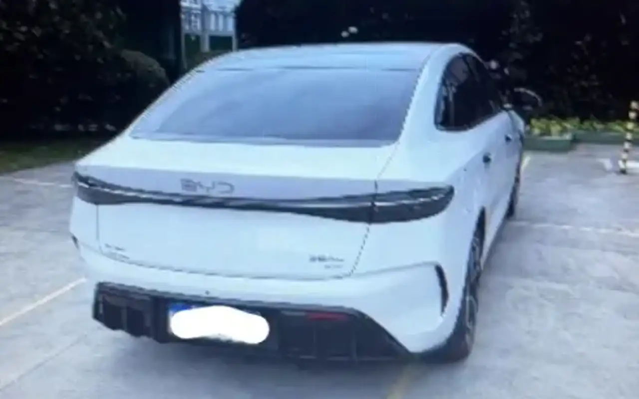 BYD SEAL 82,5 KW ELÉTRICO AWD — foto 1 de 4