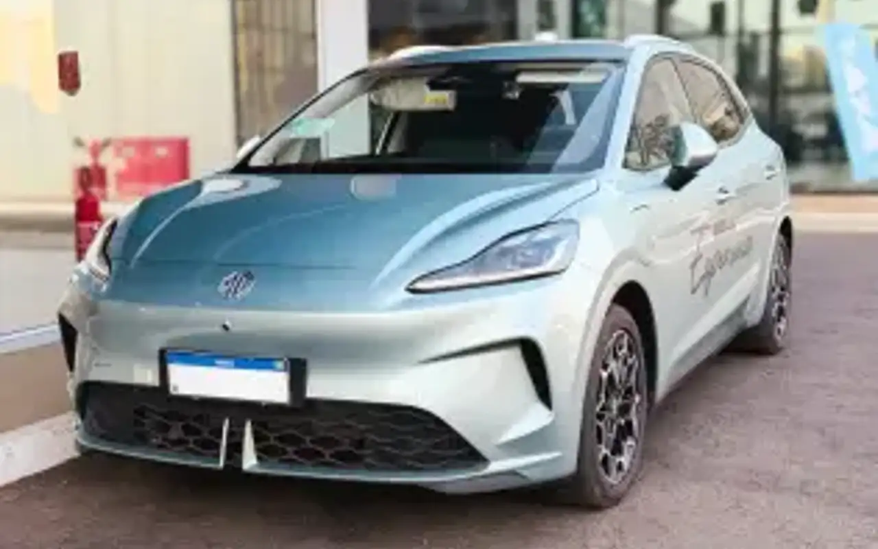 MG 4 URBAN 54 KW ELÉTRICO LUXURY — foto 1 de 8