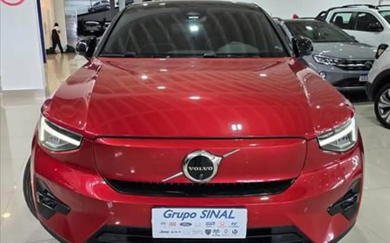 VOLVO C40 P8 RECHARGE PURE ELECTRIC AWD — foto 1 de 18