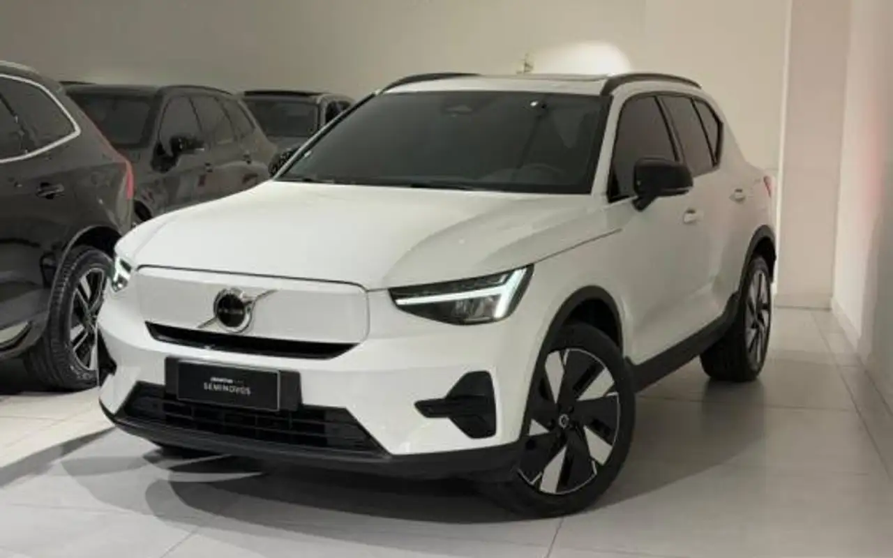 VOLVO EX40 P6 RECHARGE ELECTRIC PLUS — foto 1 de 9